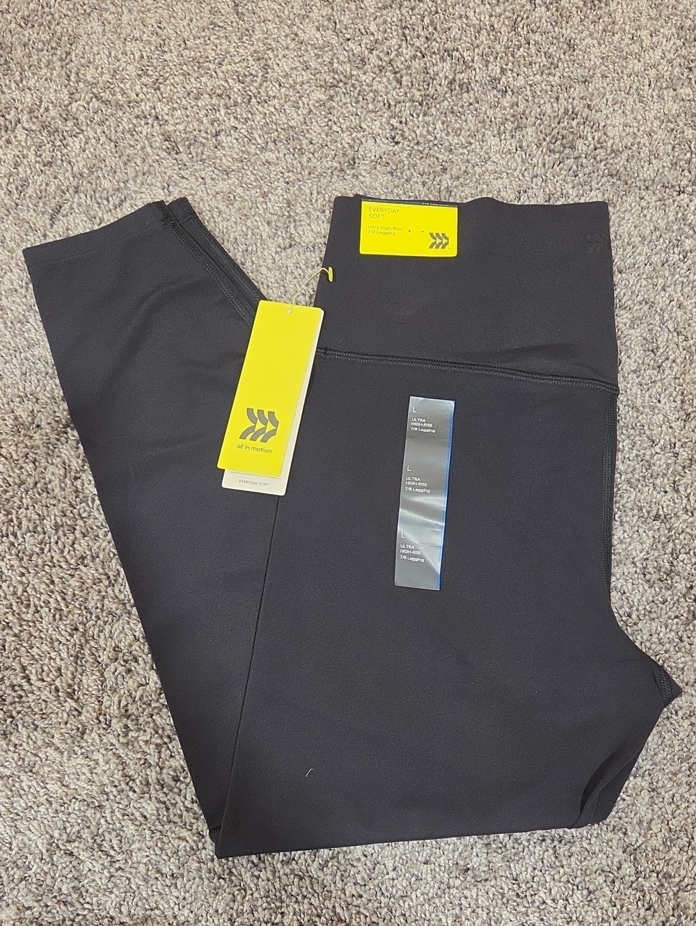 All in Motion Black Everyday Soft Ultra High Rise 7/8 Leggings Size L NWT